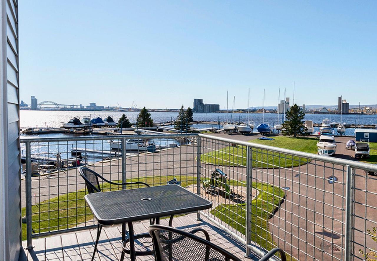 Park Point Marina Inn Дълут Екстериор снимка