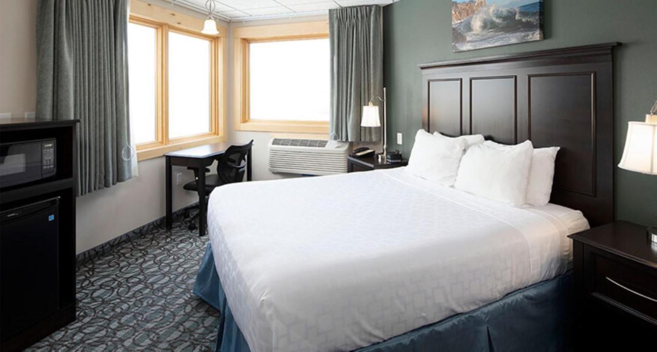 Park Point Marina Inn Дълут Екстериор снимка