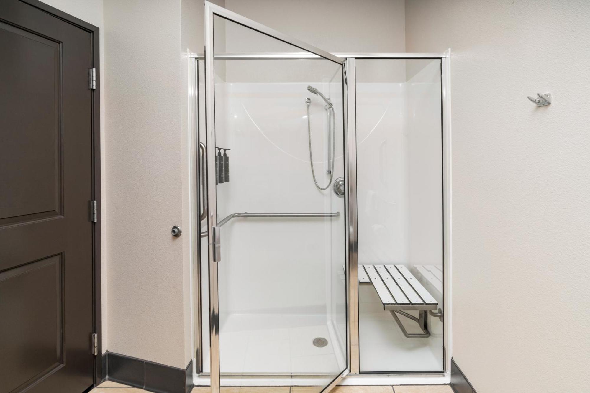 Park Point Marina Inn Дълут Екстериор снимка
