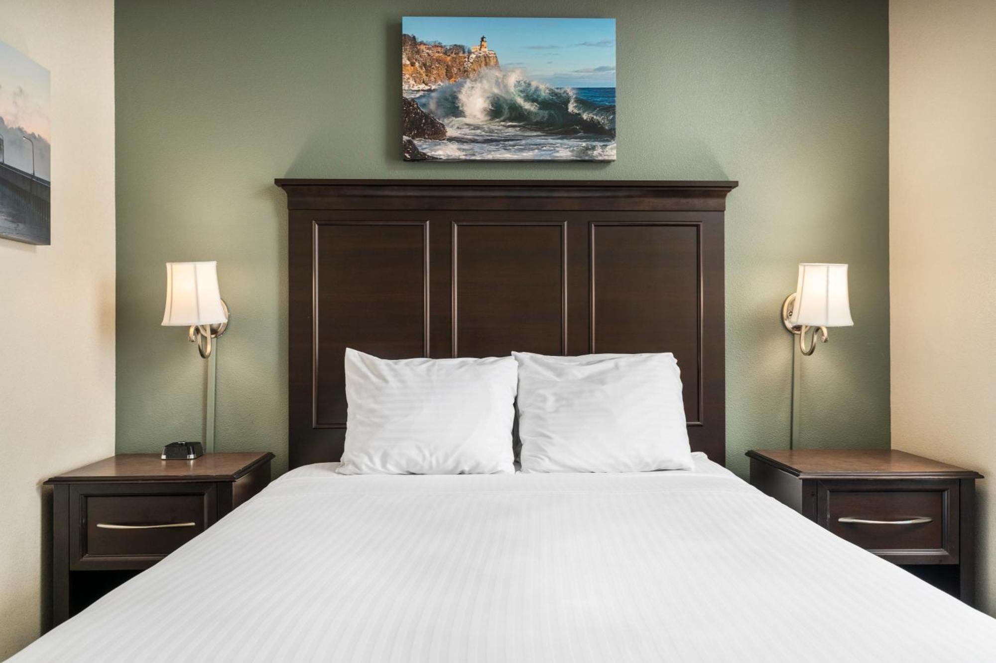 Park Point Marina Inn Дълут Екстериор снимка