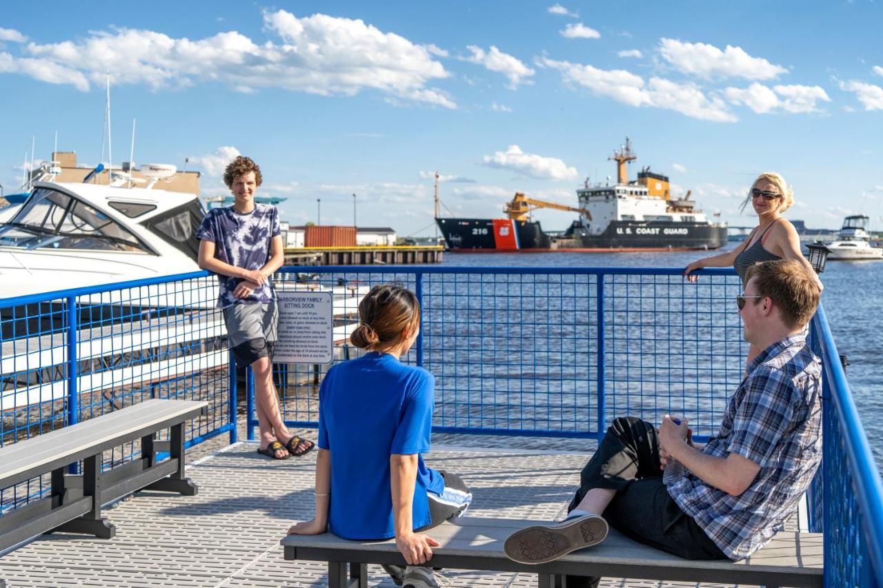 Park Point Marina Inn Дълут Екстериор снимка